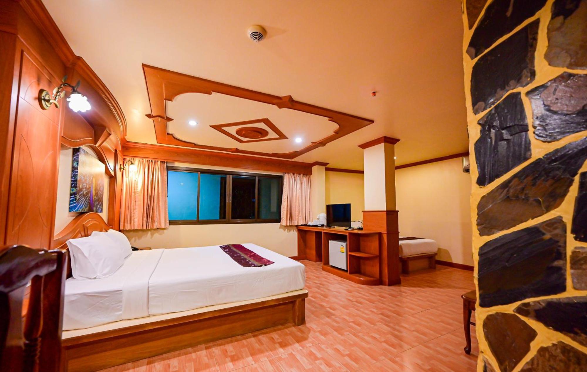 Complex Hotel Patong Dış mekan fotoğraf