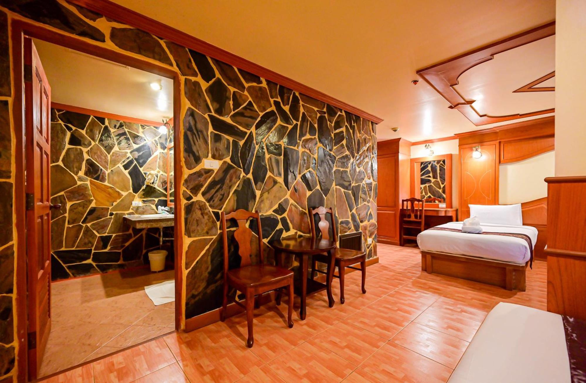 Complex Hotel Patong Dış mekan fotoğraf