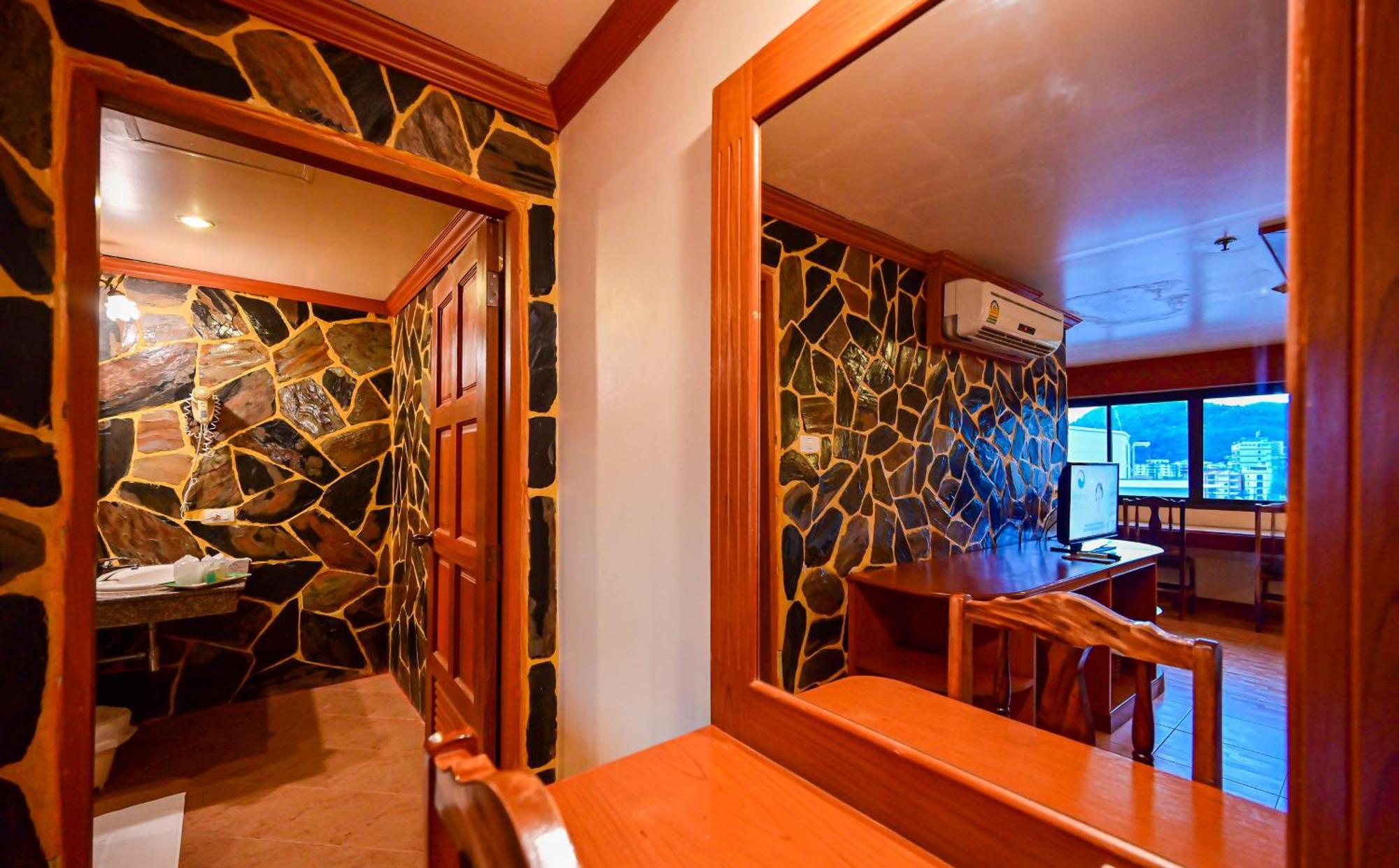Complex Hotel Patong Dış mekan fotoğraf
