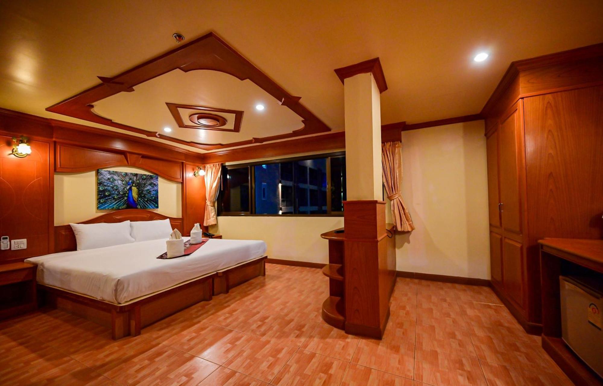 Complex Hotel Patong Dış mekan fotoğraf