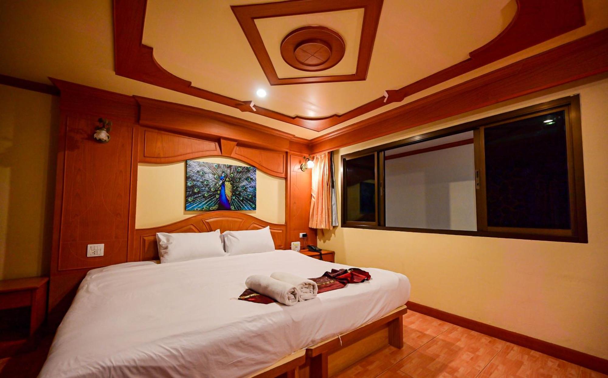 Complex Hotel Patong Dış mekan fotoğraf