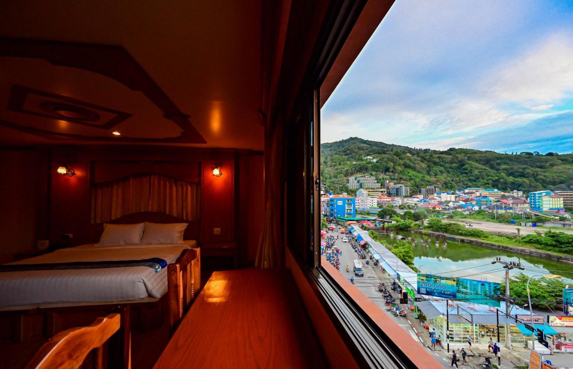 Complex Hotel Patong Dış mekan fotoğraf
