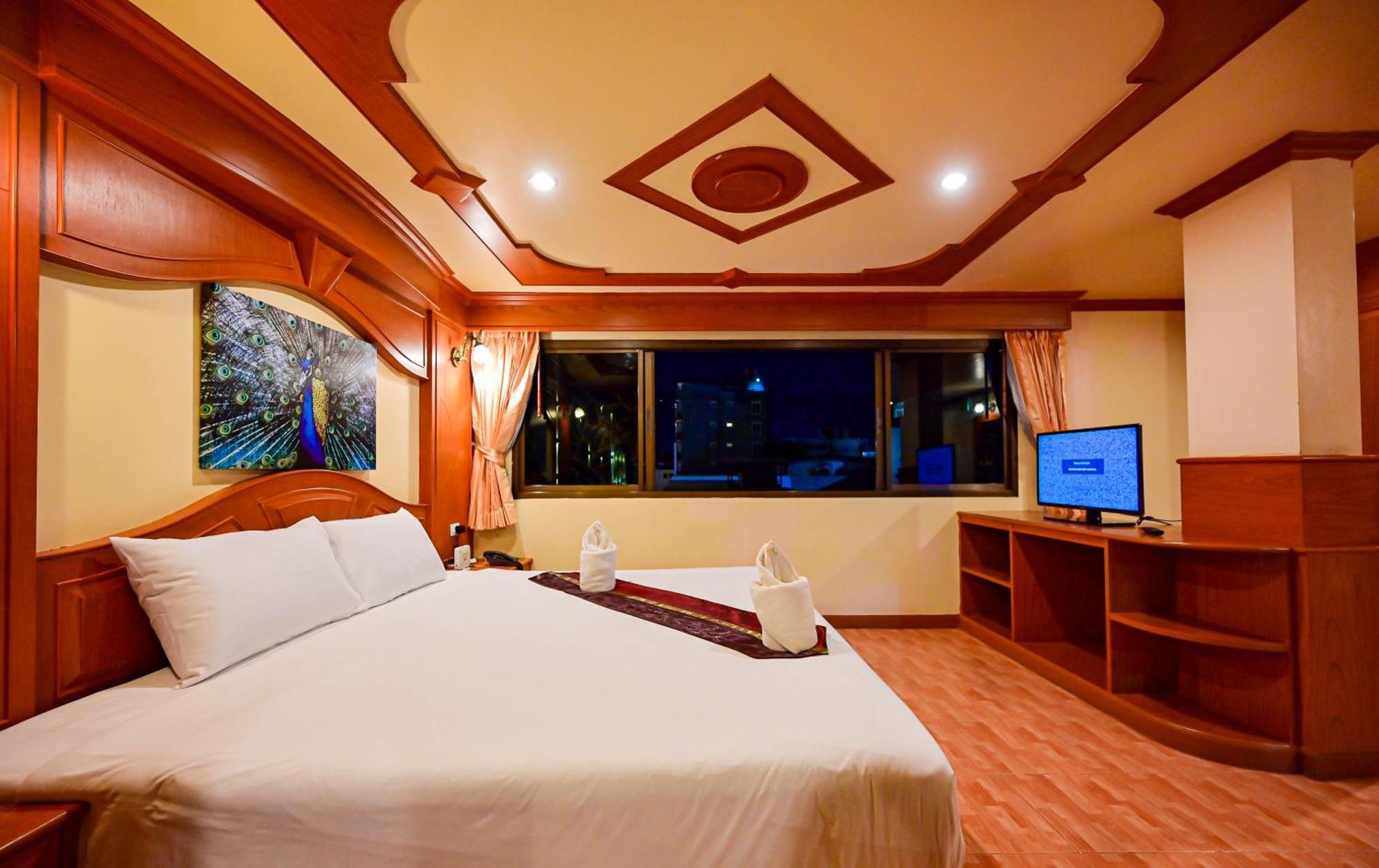 Complex Hotel Patong Dış mekan fotoğraf