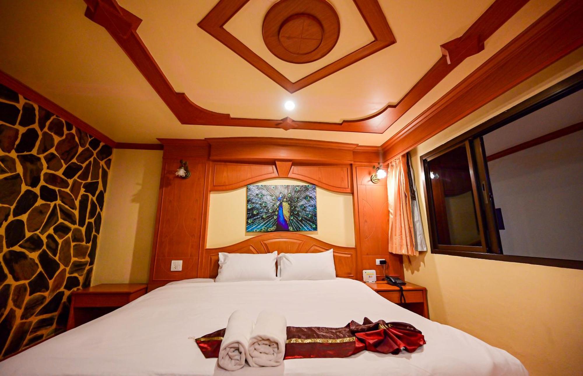 Complex Hotel Patong Dış mekan fotoğraf